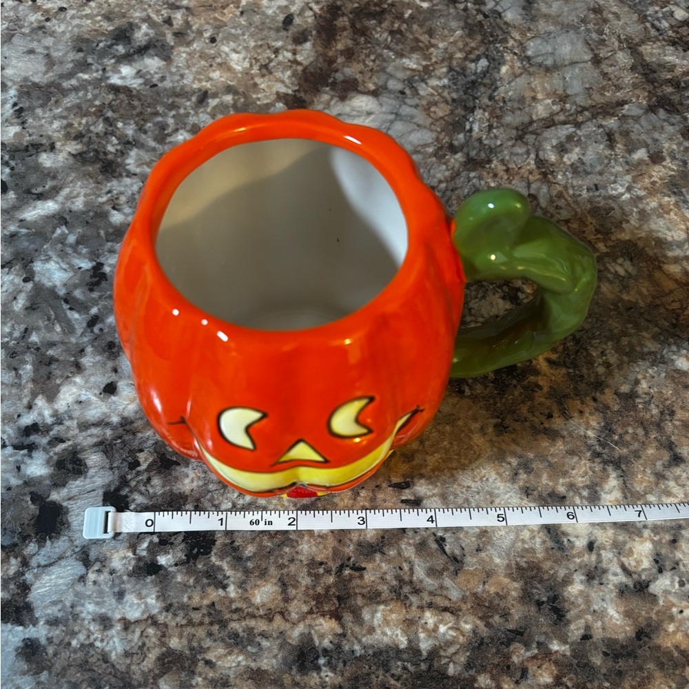 Adorable 16oz Halloween Jack-O-Lantern Coffee Mug - Picture 7 of 8